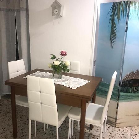 Casa Vacanze Flora ペスキチ エクステリア 写真