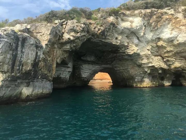 Casa Vacanze Flora ペスキチ エクステリア 写真