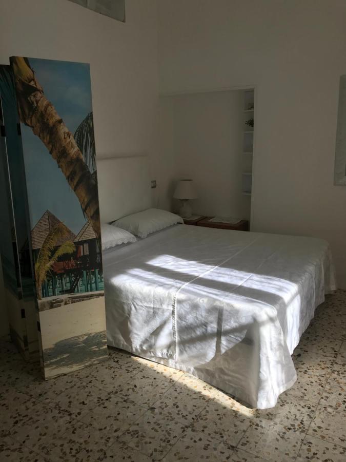 Casa Vacanze Flora ペスキチ エクステリア 写真