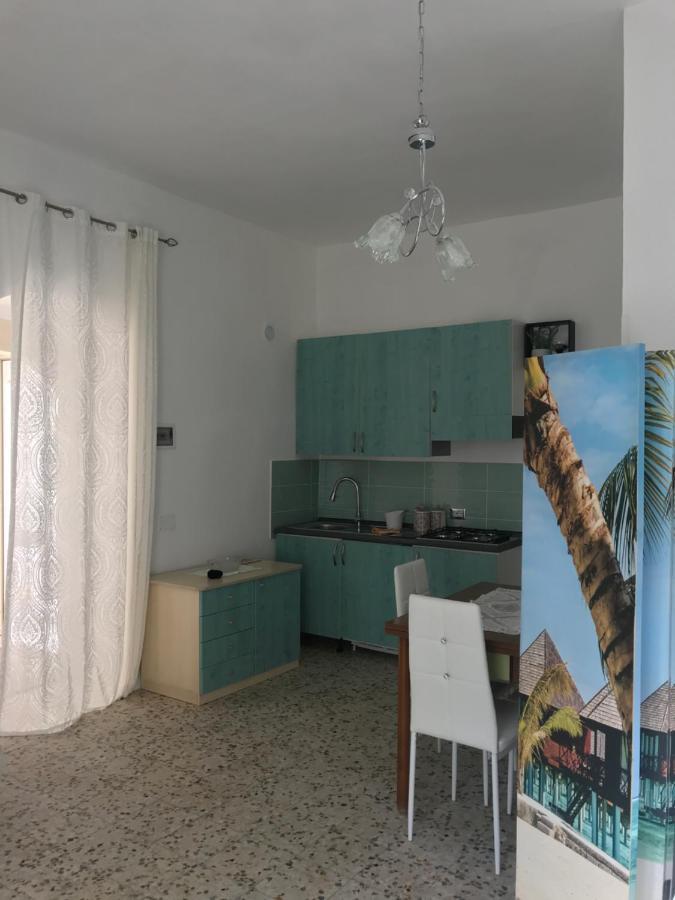 Casa Vacanze Flora ペスキチ エクステリア 写真